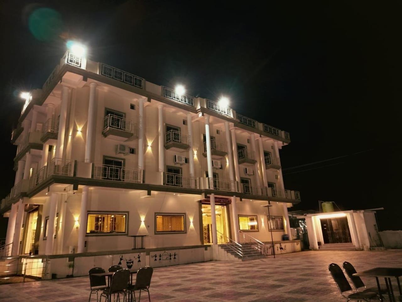 Mangalam Palace Seoni (Madhya) Exterior foto